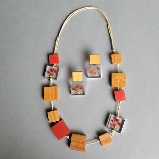 Flowers in Square Necklace